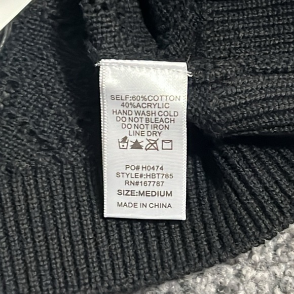 Hunter & Brown Crochet Black Crop Top Size Medium NWT - Picture 3 of 4